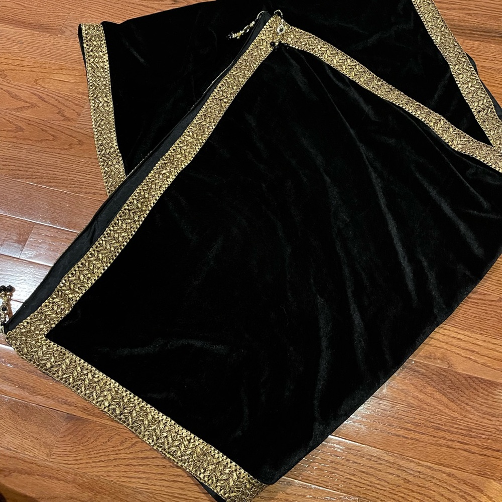 SOLD SOLD Black velvet stole or dupatta - Picture 1 of 4